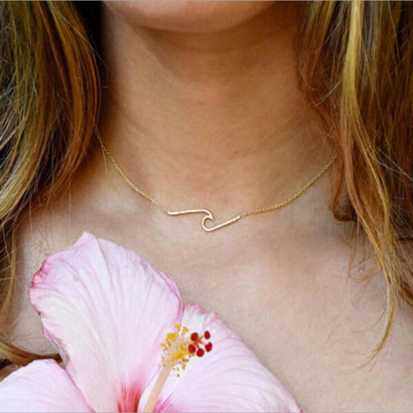 Creative Personality Wave Pendant Simple Short Temperamental Necklace