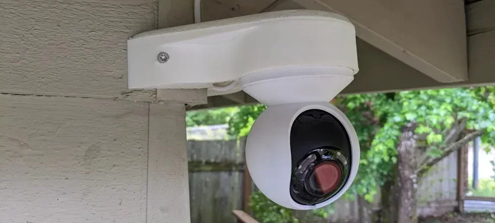 Reolink E1 Outdoor vs Reolink E1 Outdoor Pro: Which Smart Outdoor Camera Should You Buy in 2026?